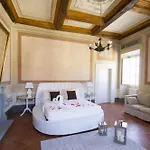 Cortona Suite 3* Cortona